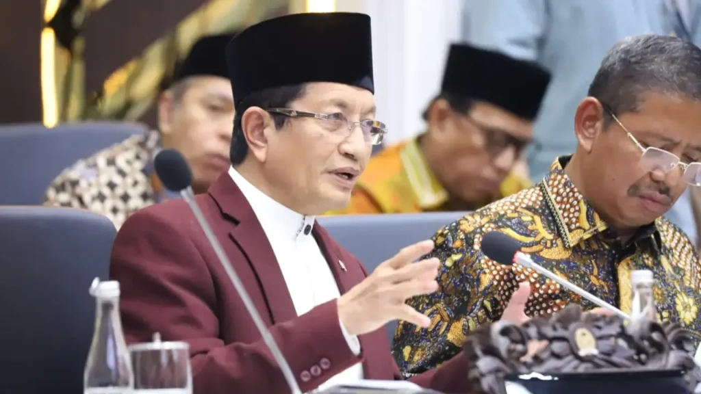Kemenag Desak Revisi UU Guru: Atasi Ketimpangan Anggaran Madrasah 1 Kemenag Desak Revisi UU Guru: Atasi Ketimpangan Anggaran Madrasah