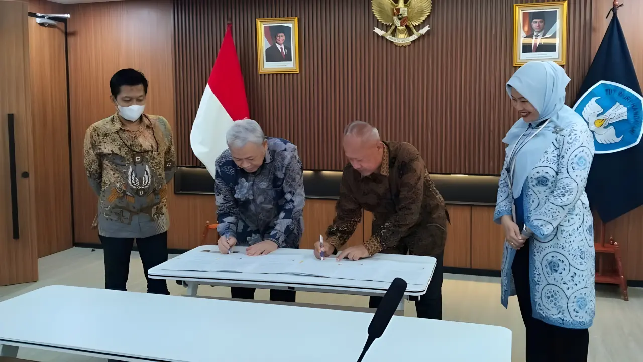 Panduan Pembelajaran Transformatif Resmi Dirilis Kemdiktisaintek: Fokus pada Refleksi Kritis dan Inovasi Mahasiswa