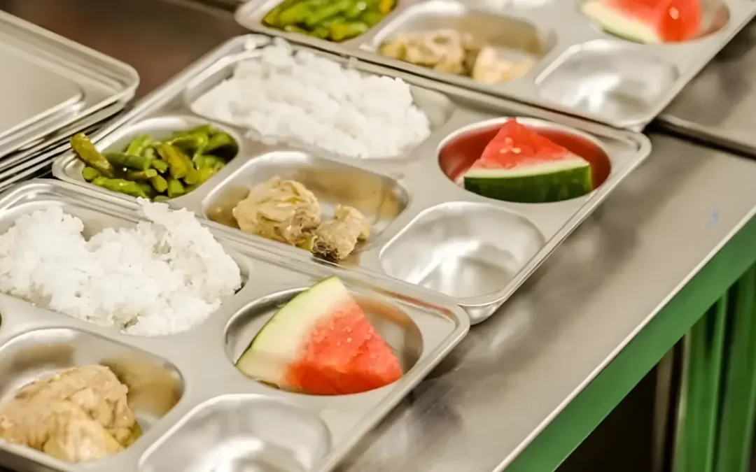Makan Bergizi Gratis 2026 Dimulai 8 Januari: Target 82,9 Juta Penerima, Dapur Wajib Bersertifikat Halal