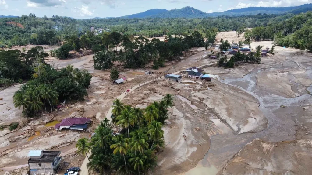 Berpacu Melawan Lumpur Menuju Januari 2026