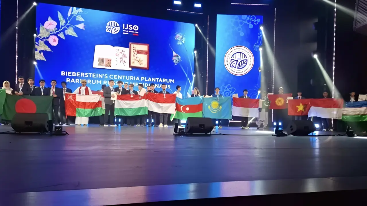 Enam Medali IJSO 2025: Bukti Konsistensi Mutu Pembinaan STEM Indonesia di Panggung Sains Global