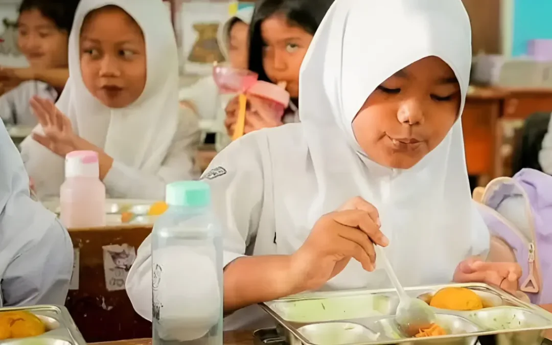 BGN Tegaskan Fleksibilitas Program Makan Bergizi Gratis: Prioritas Santri & Anak Jalanan