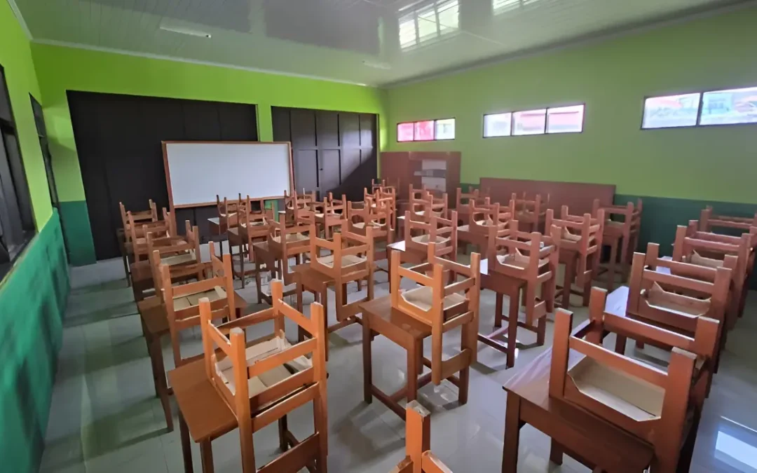 Target 60.000 Sekolah: Mendikdasmen Resmikan Model Revitalisasi Sekolah Swakelola di Garut