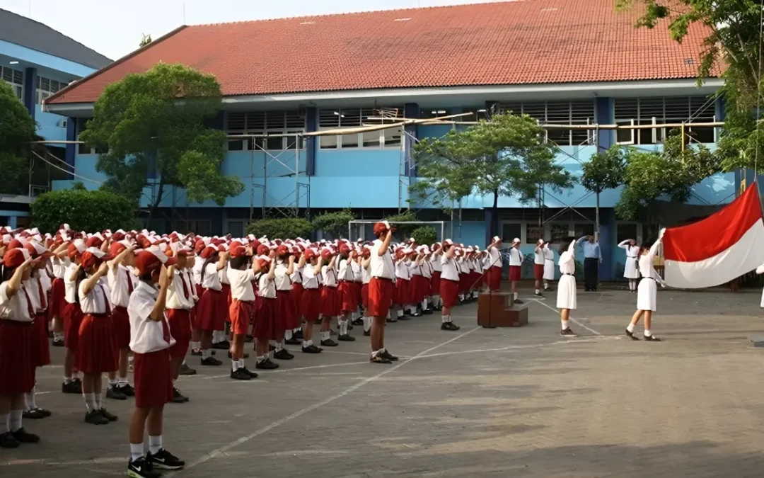 Wajib Upacara dan Ikrar Pelajar 2026: Sanksi Tegas Menanti Sekolah yang Abaikan Pendidikan Karakter