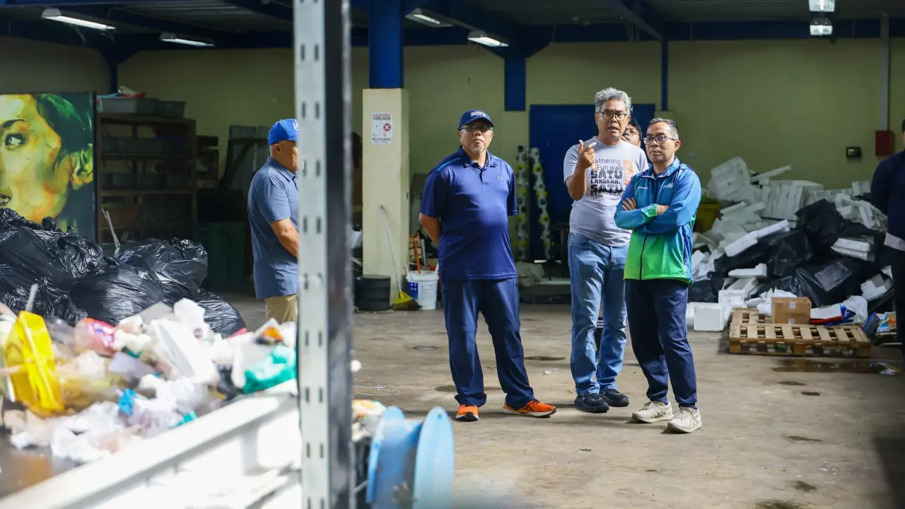 Hilirisasi Teknologi Pengolahan Sampah Kampus: Uji Coba 2026 Libatkan Danantara dan KLHK