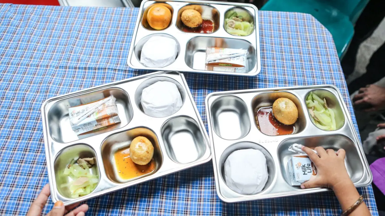 PDIP Haramkan Kadernya Ambil Untung dari Dapur Gizi Sekolah