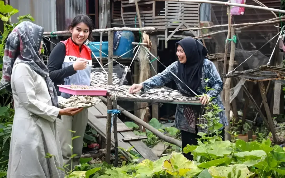 Pemberdayaan Perempuan Melalui Pendidikan: Pilar Utama Peningkatan Literasi Nasional
