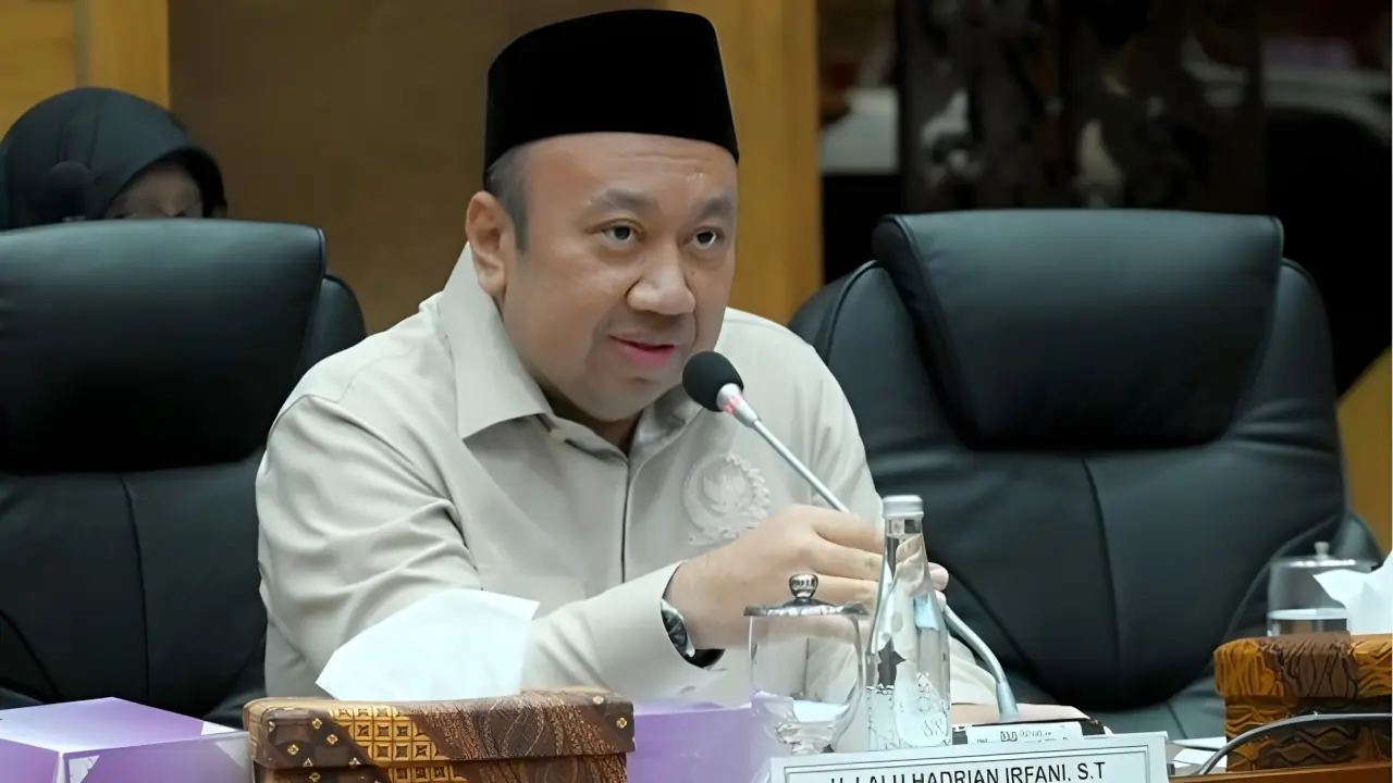 Bom Waktu PPPK Paruh Waktu: DPR Desak Pemda Cairkan Gaji Guru yang Tertunggak Berbulan-bulan