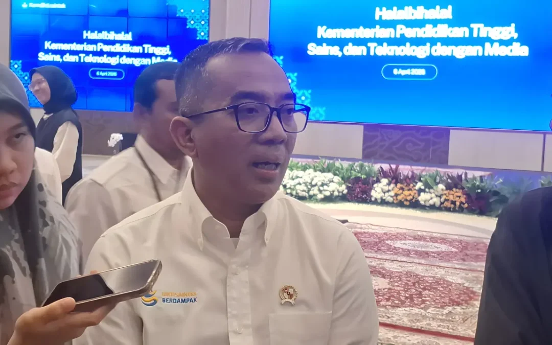 Mendiktisaintek Terbitkan Surat Edaran Efisiensi Kampus: PJJ Proporsional Berlaku untuk Mahasiswa Semester Lima ke Atas — Praktik Tetap Tatap Muka