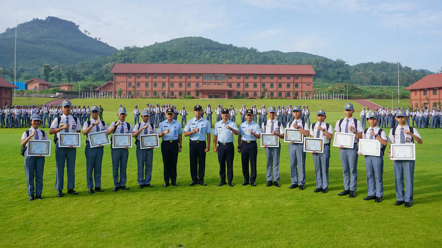 Panduan Pemula Masuk SMA Taruna Nusantara: Syarat, Biaya, dan 4 Strategi Lolos Seleksi (Edisi Terlengkap)