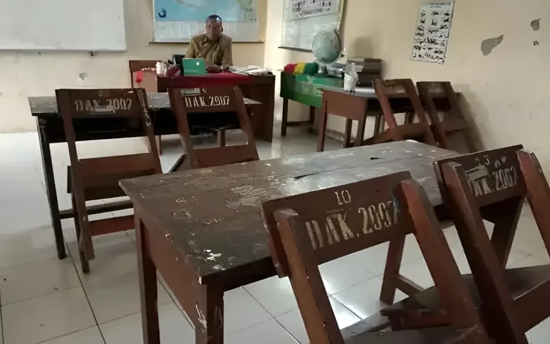 Di Balik Bangku Kosong: Dampak Guru SDN Kekurangan Murid Terhadap Sertifikasi dan Tata Kelola Sekolah