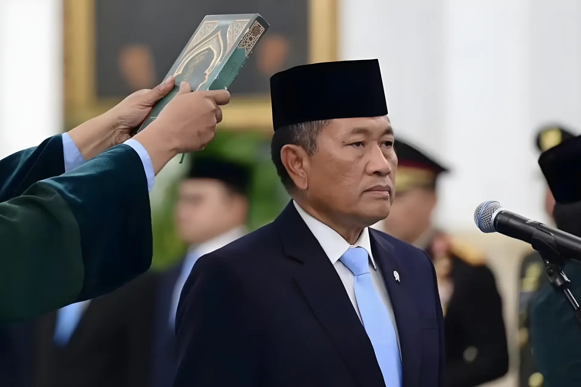 Pelantikan Donny Ermawan sebagai Gubernur Universitas Republik Indonesia - URI
