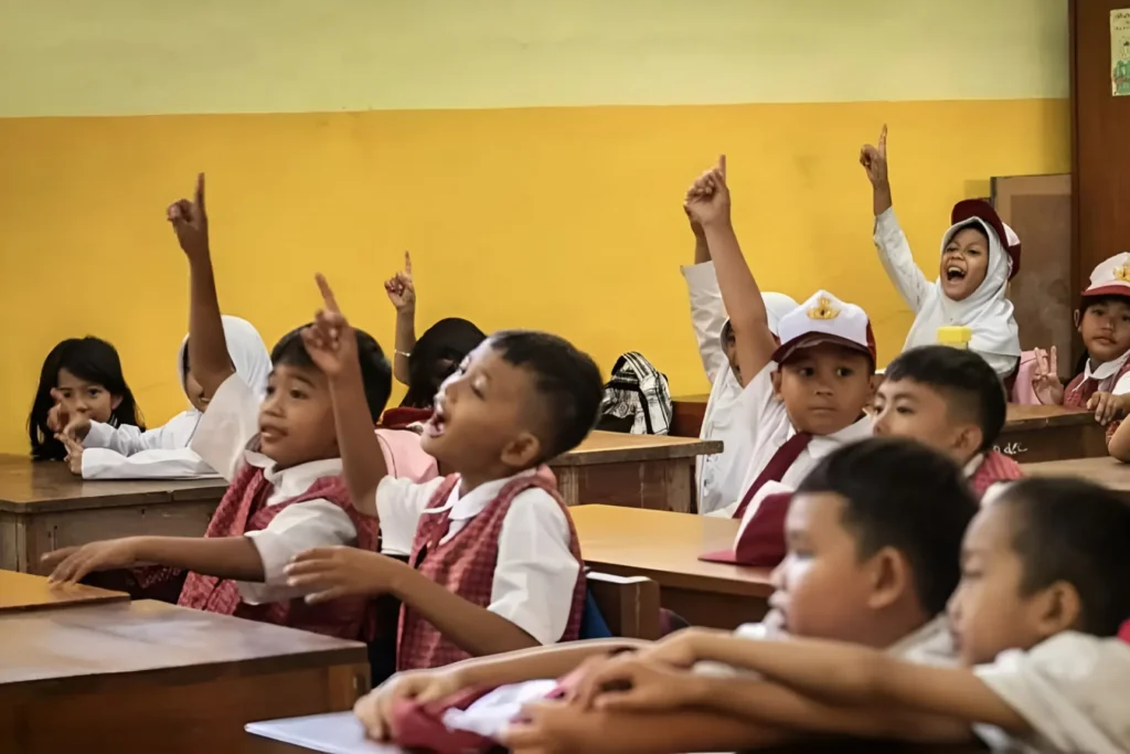 Anggaran Pendidikan Resmi Tembus Rp824 Triliun, Berapa Yang Benar-Benar Sampai Bangku Siswa?